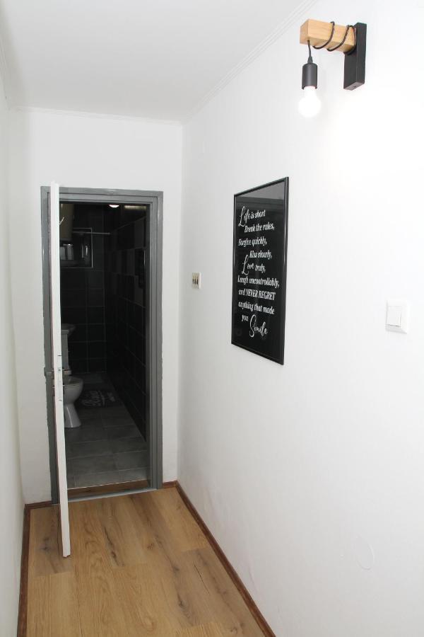 Apartman Zen Apartment Osijek Bagian luar foto
